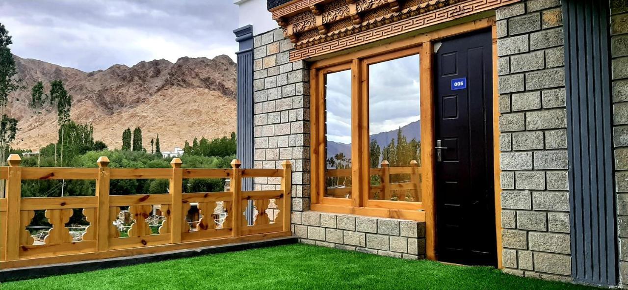Ladakh Country Inn Leh Exterior foto