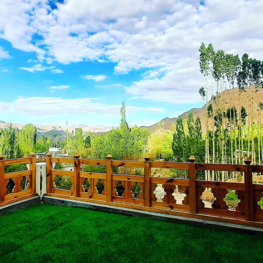 Ladakh Country Inn Leh Exterior foto