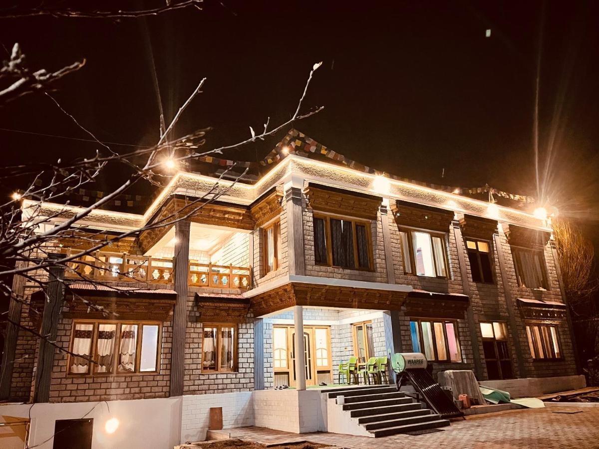 Ladakh Country Inn Leh Exterior foto