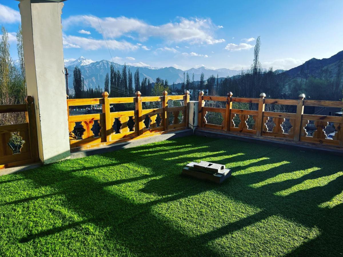 Ladakh Country Inn Leh Exterior foto